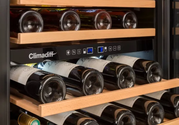 Climadiff CBU50D2B, Vin køleboks, Fritstående, 51 flaske(r), 100 W, F, Sort