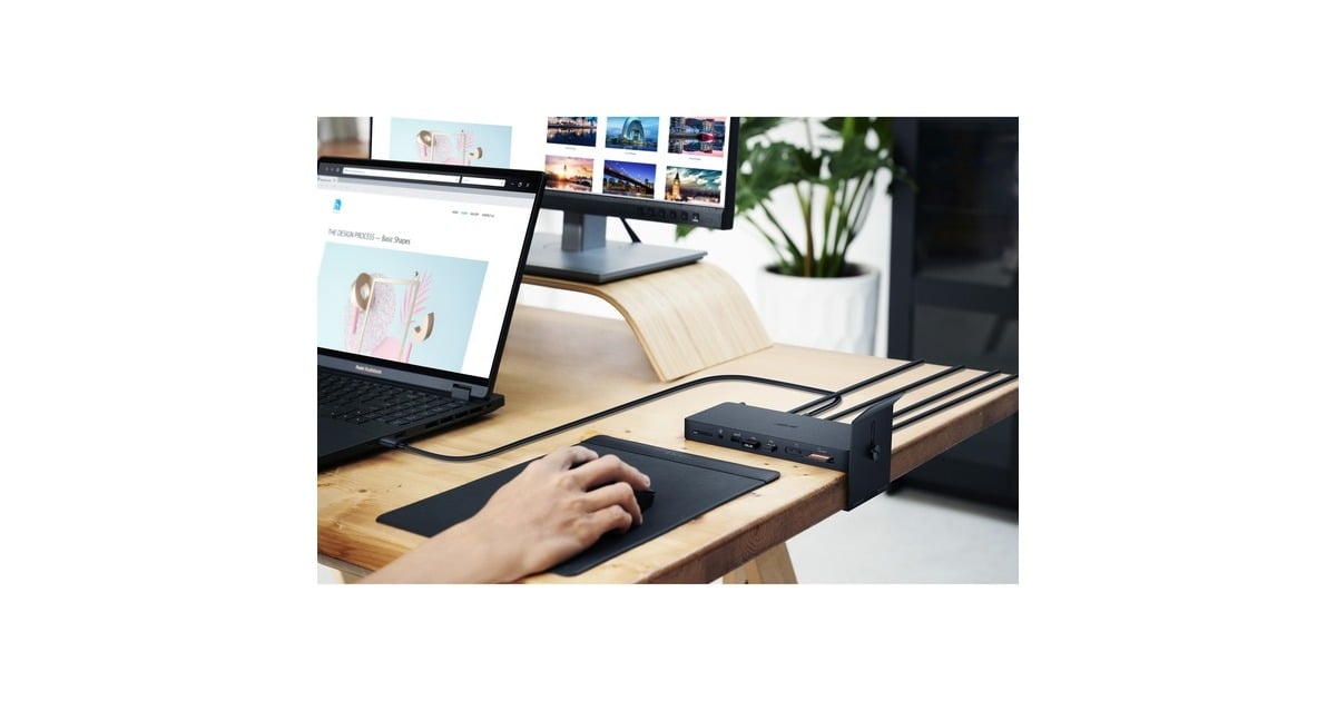 ASUSTriple 4K Thunderbolt 4 Dock DC500 dockingstation  (Zwart)
