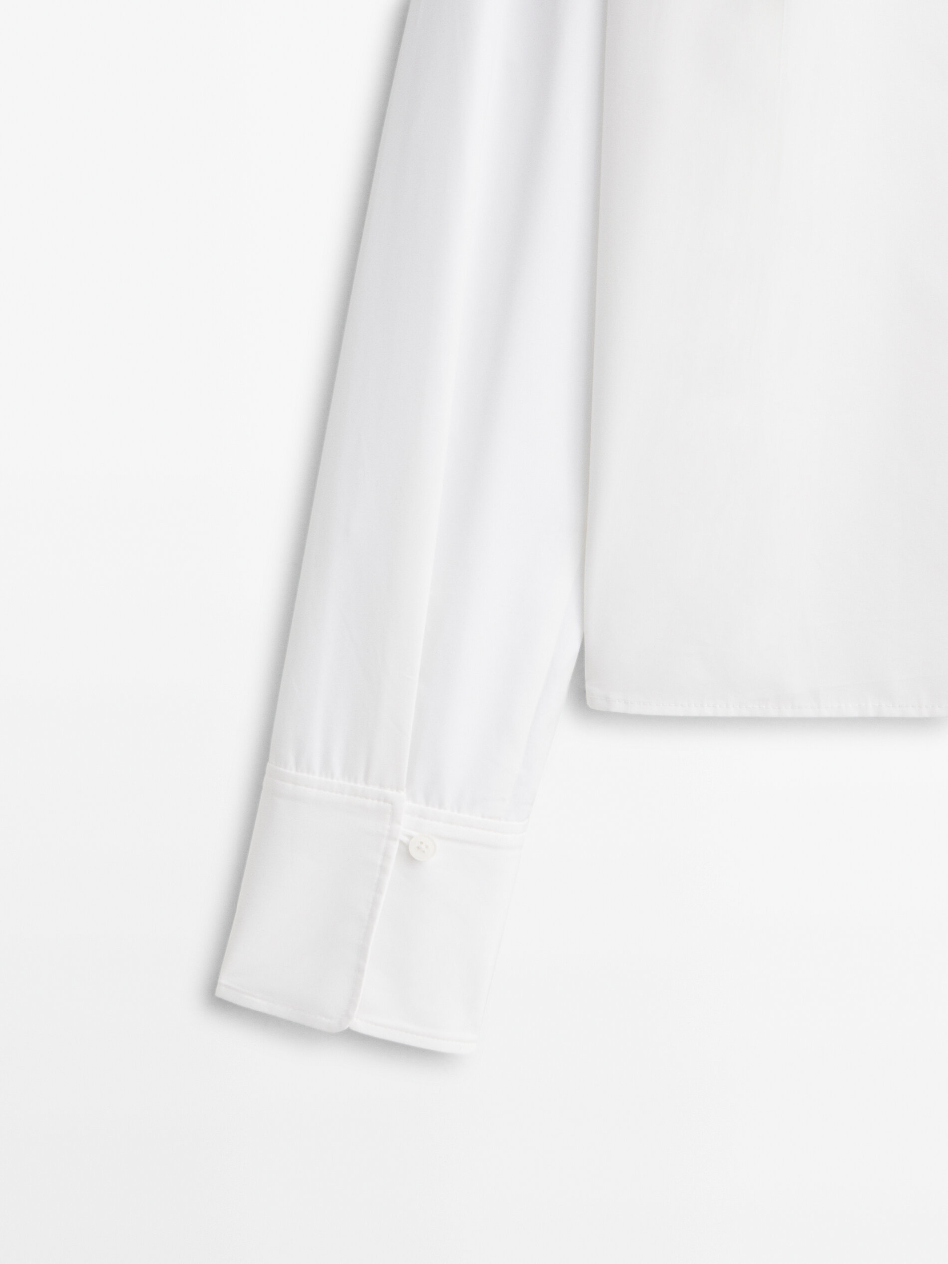 Camisa de popeline com gola mandarim e peitilho - BRANCA
