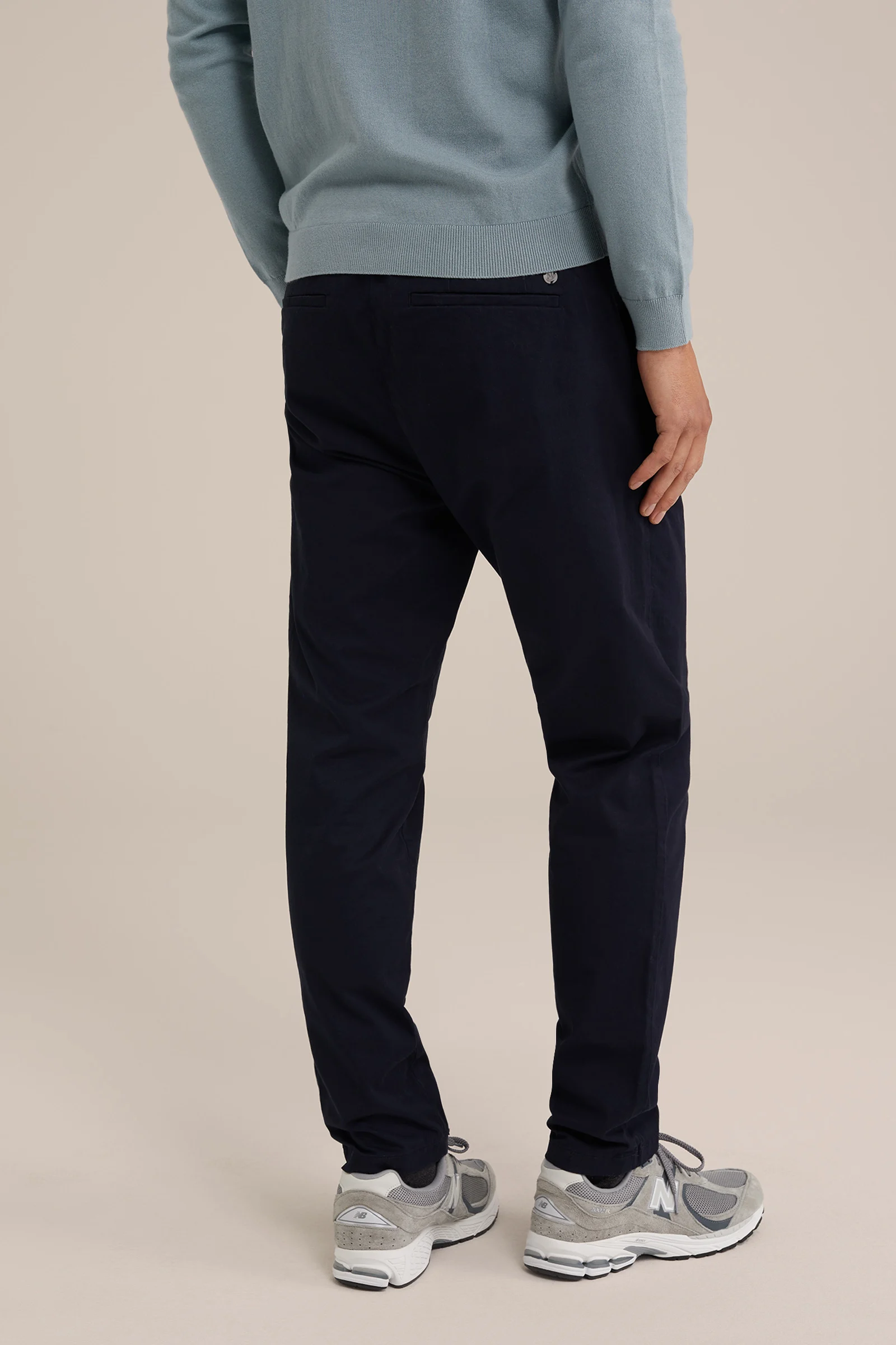 tapered fit chino met stretch Fundamentals Donkerblauw