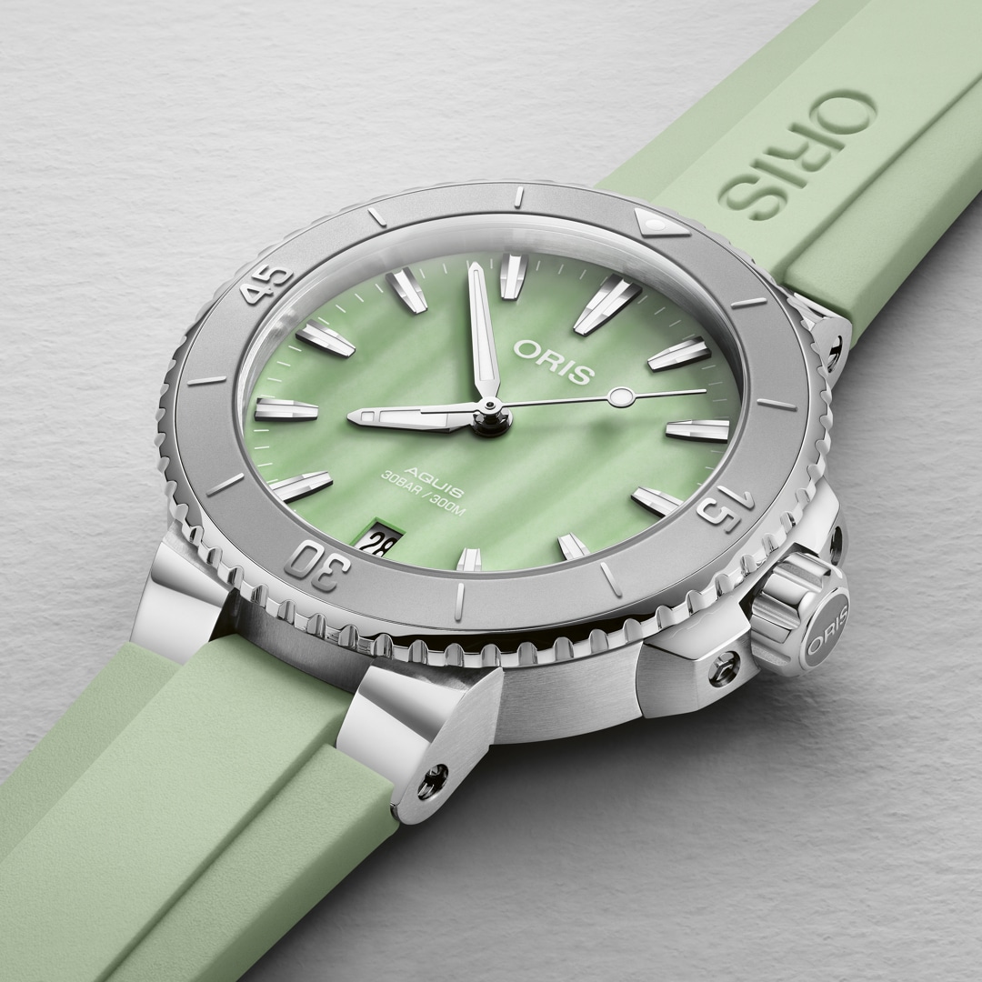 Oris Aquis Date Seafoam Green Ø 36.5mm