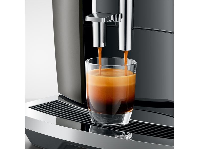 JURA Kaffeevollautomat E8 Dark Inox (SC) Zweitassen-Vollautomat für 17 verschiedene Kaffee- und Milchgetränke