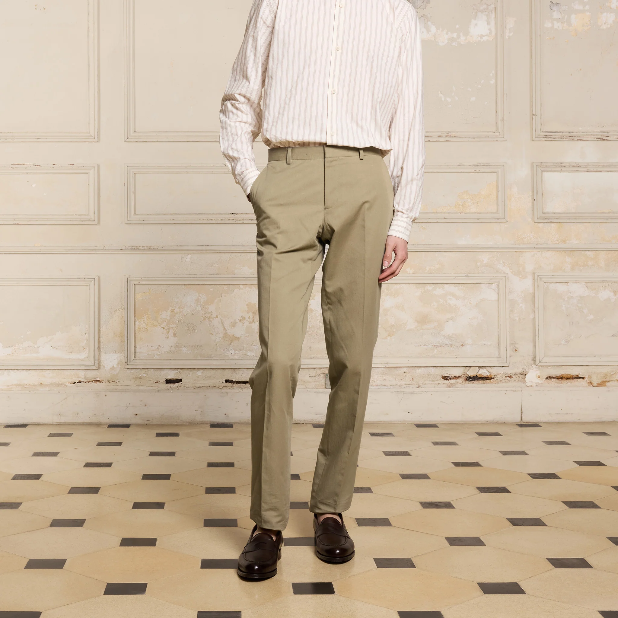 Light khaki linen and cotton pants