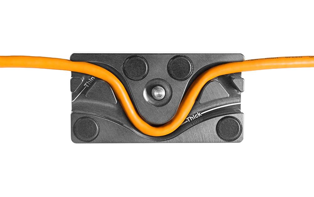 Tetherblock Graphite<br>Vermeidet Schäden am Anschluss und an der Kamera