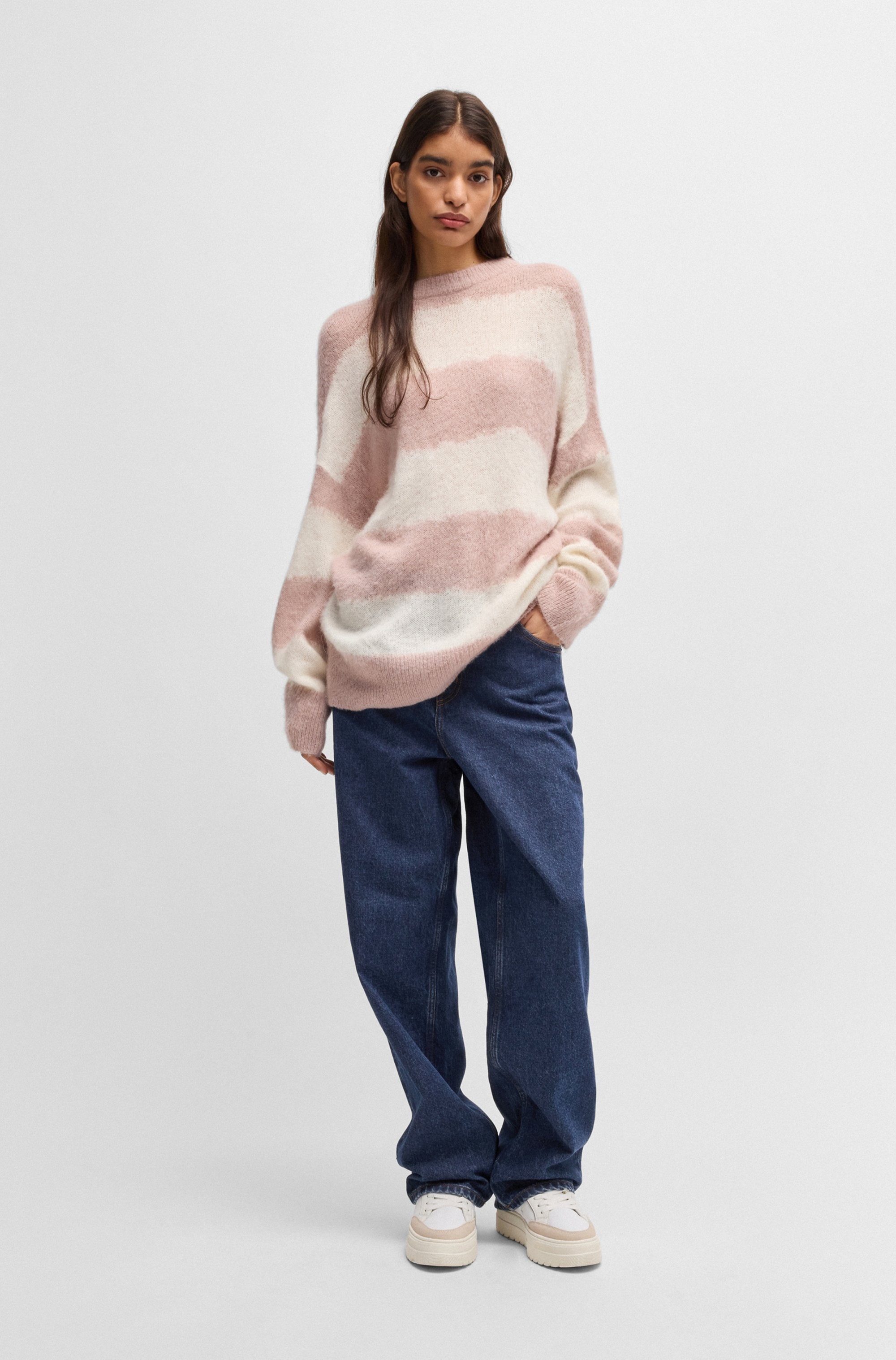 HUGO Blue Relax-fit-Jeans »Leni« mit charakteristischer Stickerei