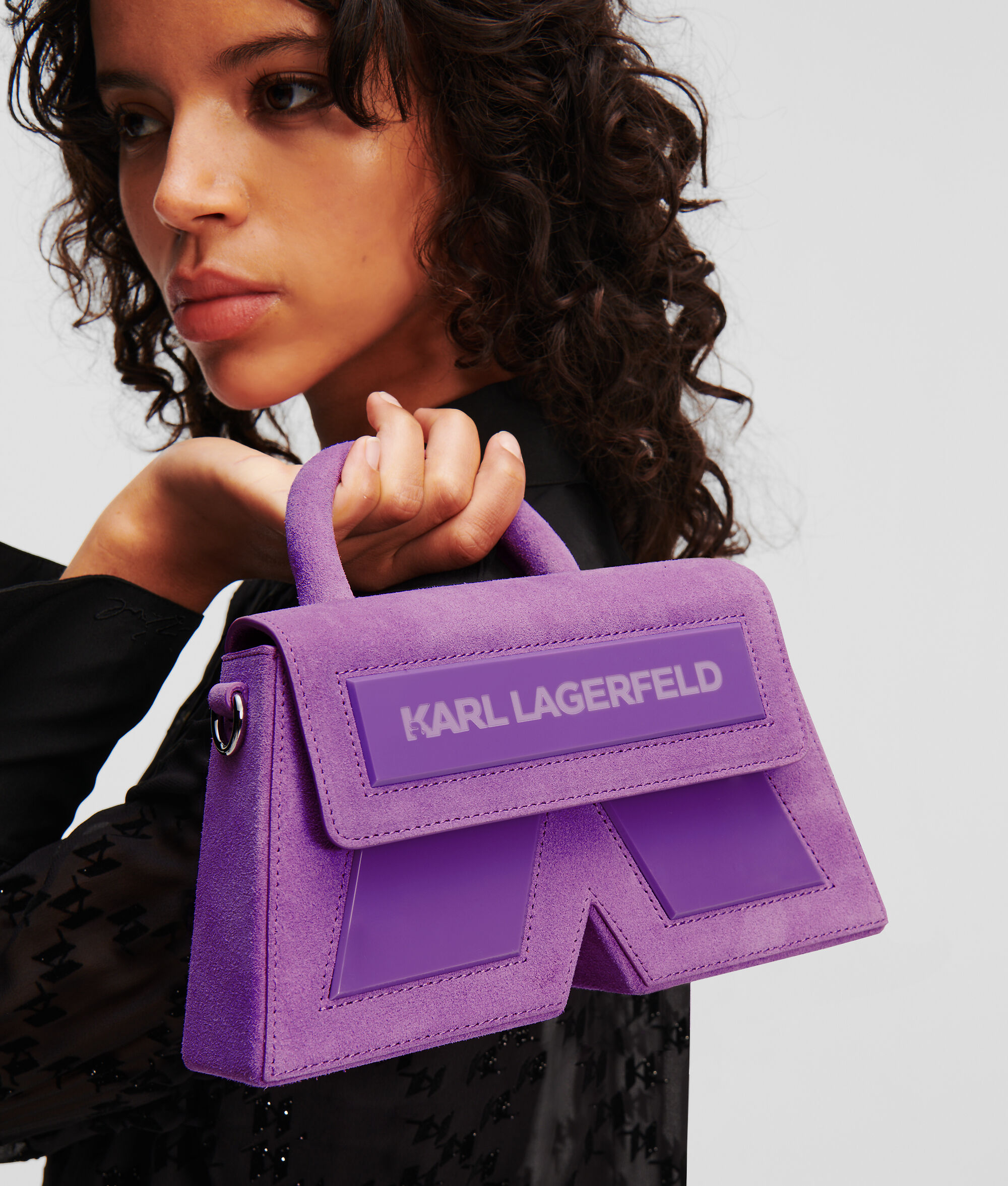 PETIT SAC BANDOULIÈRE EN DAIM IKON K