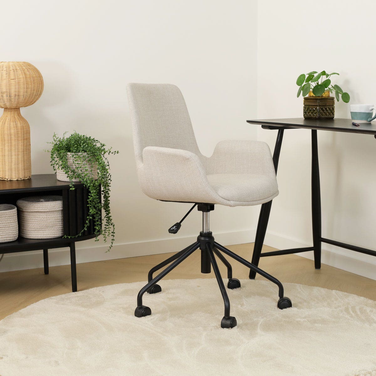 Nolon Nout-Eef Bureaustoel Beige - Armleuning - Zwart Onderstel