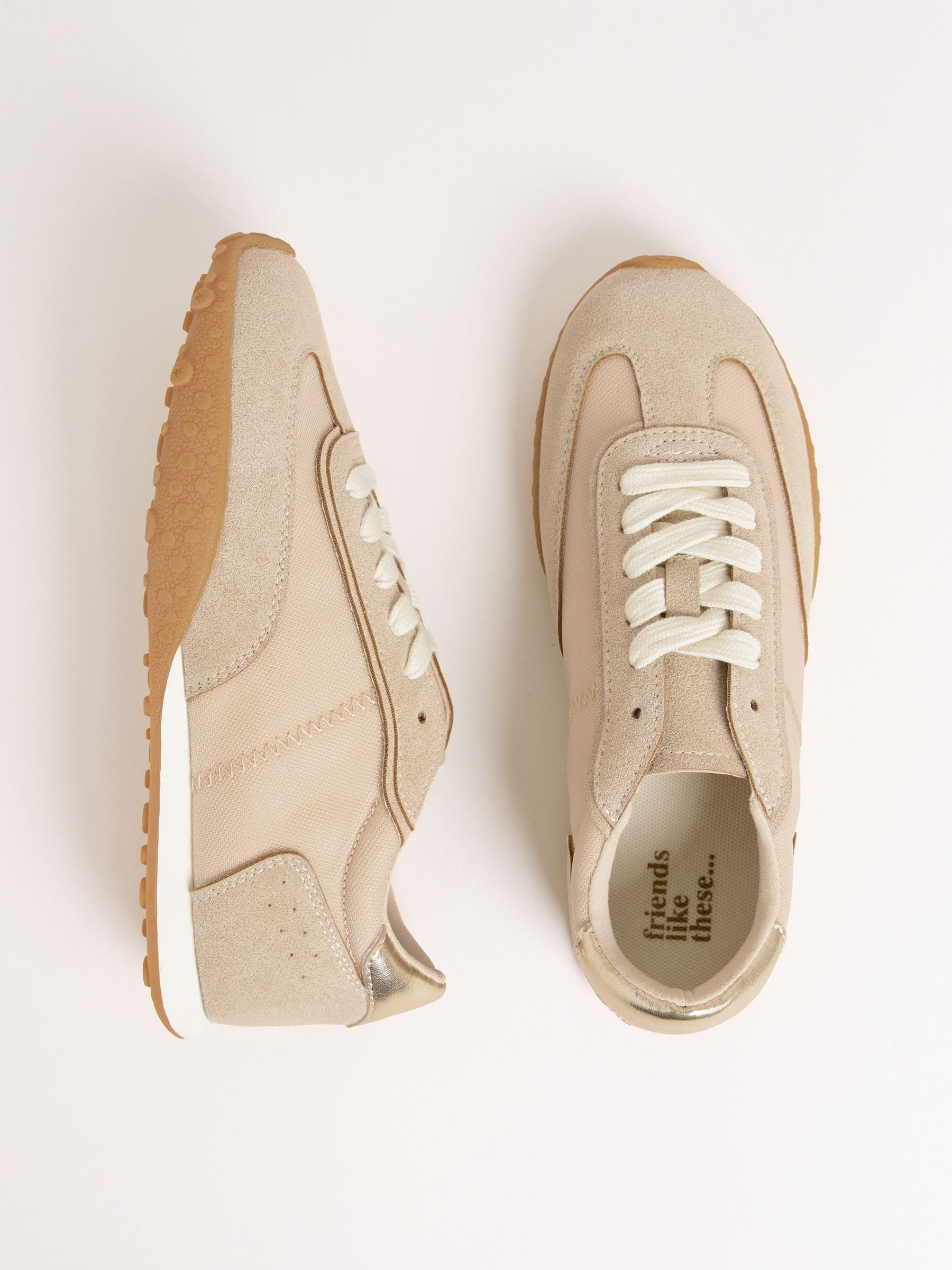 Natuurlijk - Friends Like These Slim Lace Up Retro Runner Sports Trainers