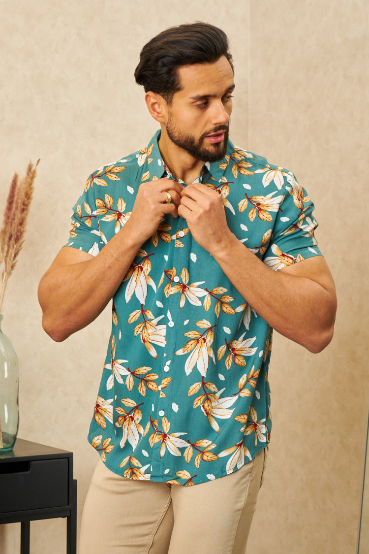 Chemise verte à motif feuillage