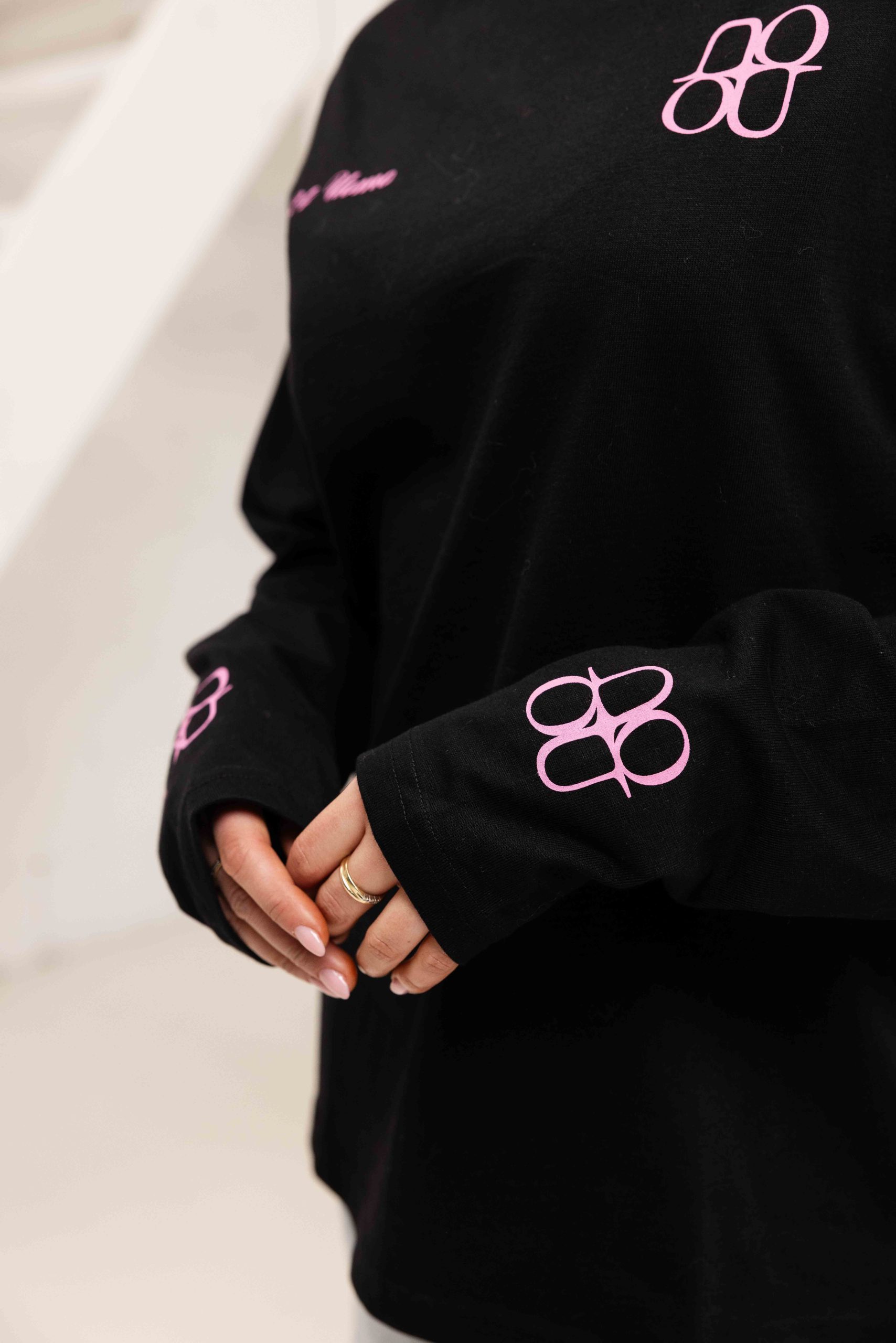 24 Uomo Symbol Longsleeve Shirt Dames Zwart/Roze