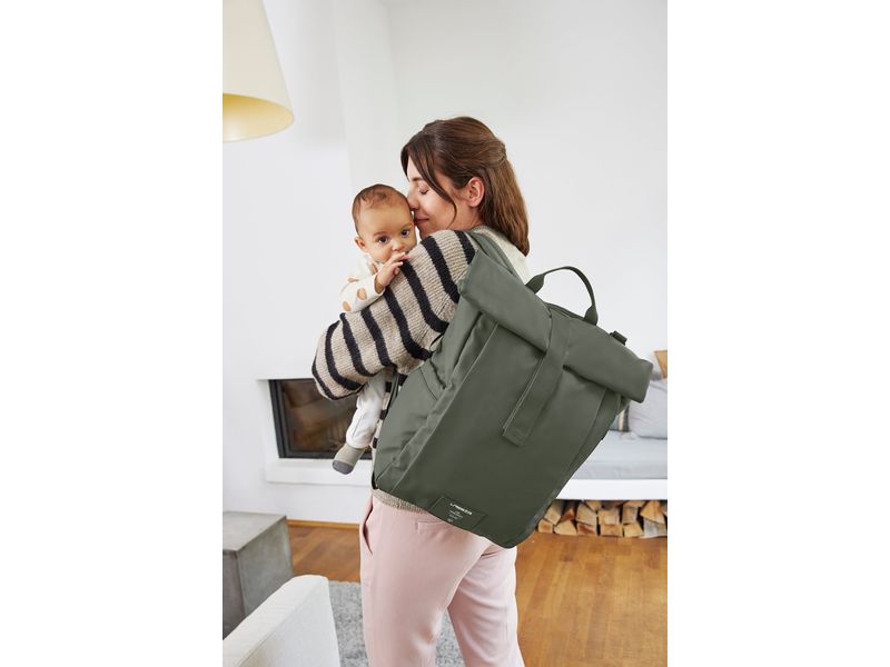 Lässig Wickelrucksack Rolltop Up Olive Veganer Backpack mit viel Platz