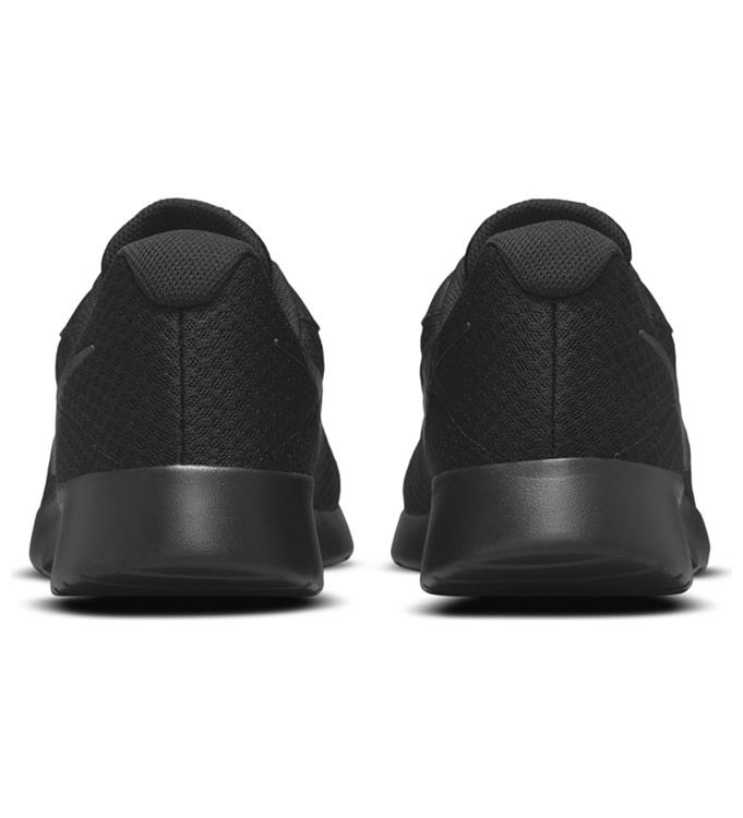 Nike Men Tanjun Sneakers