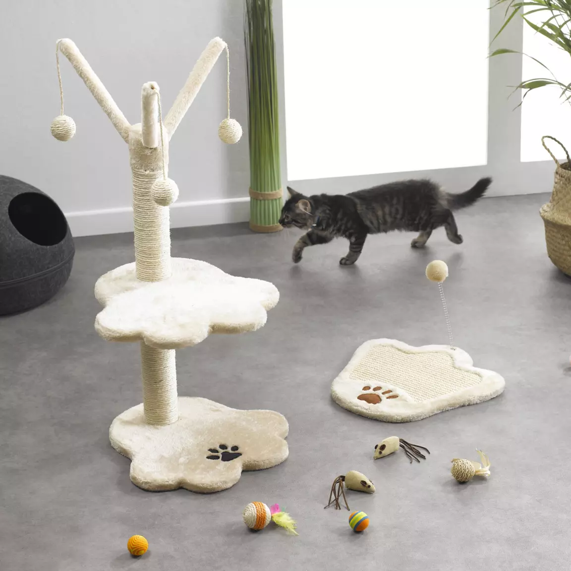 Arbre à chat avec jouet Ecru