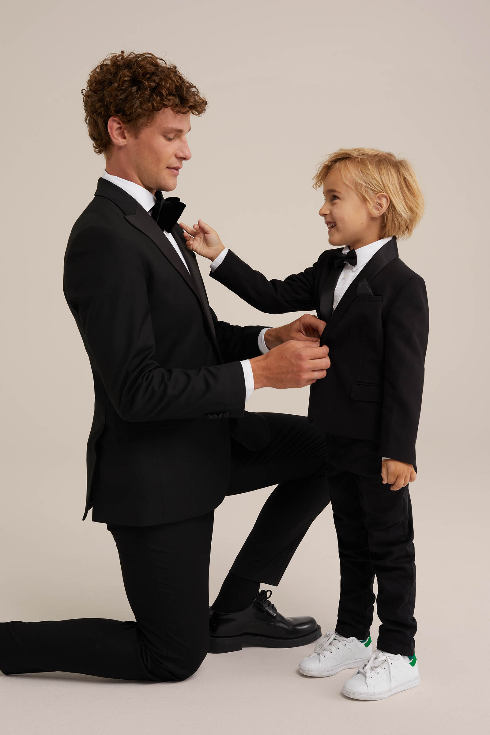 Jongens smoking blazer WE Fashion Zwart