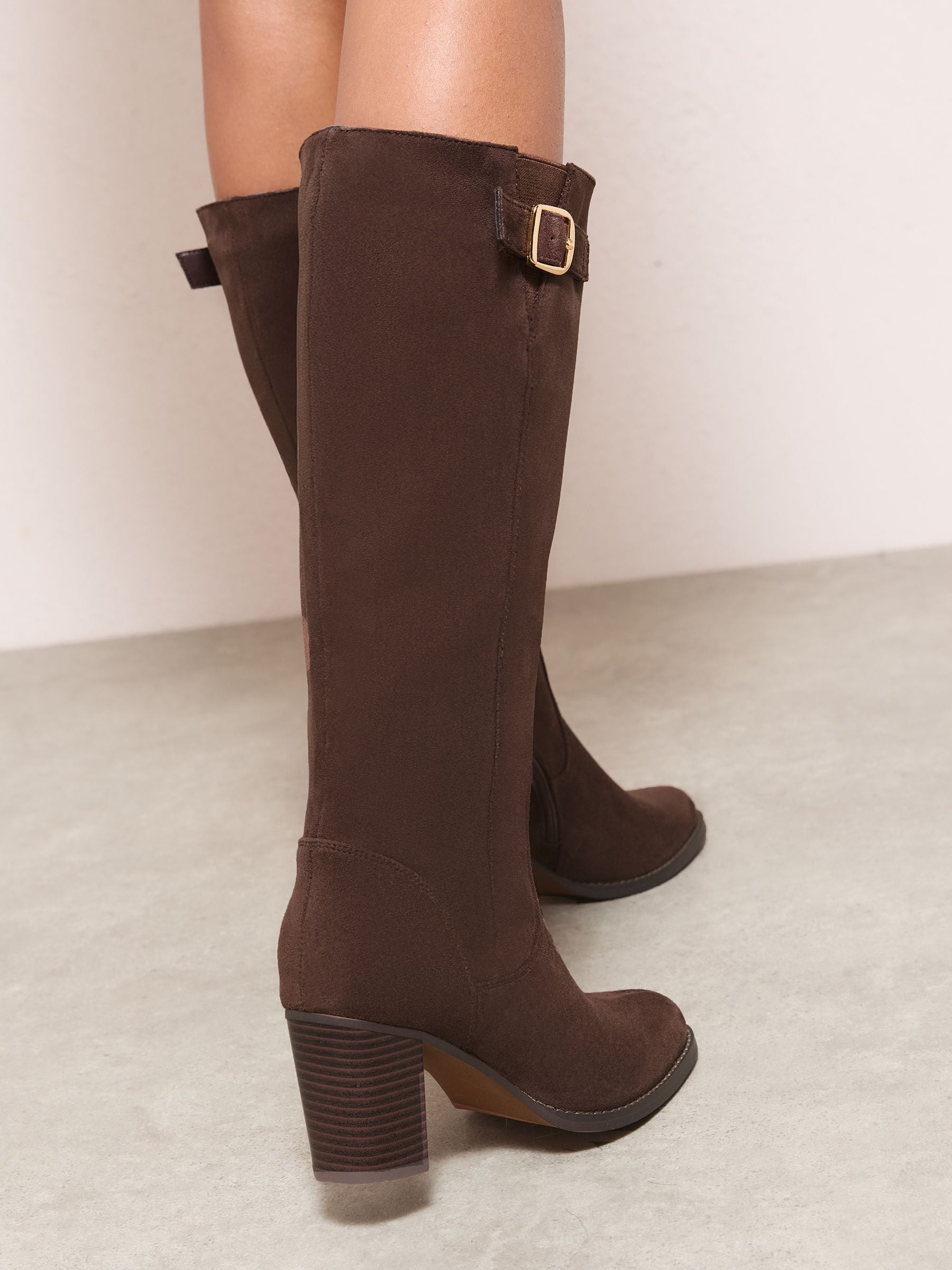 Chocoladebruin - Friends Like These Faux Suede Mid Block Heel Buckle Detail Smart Knee High Long Boots