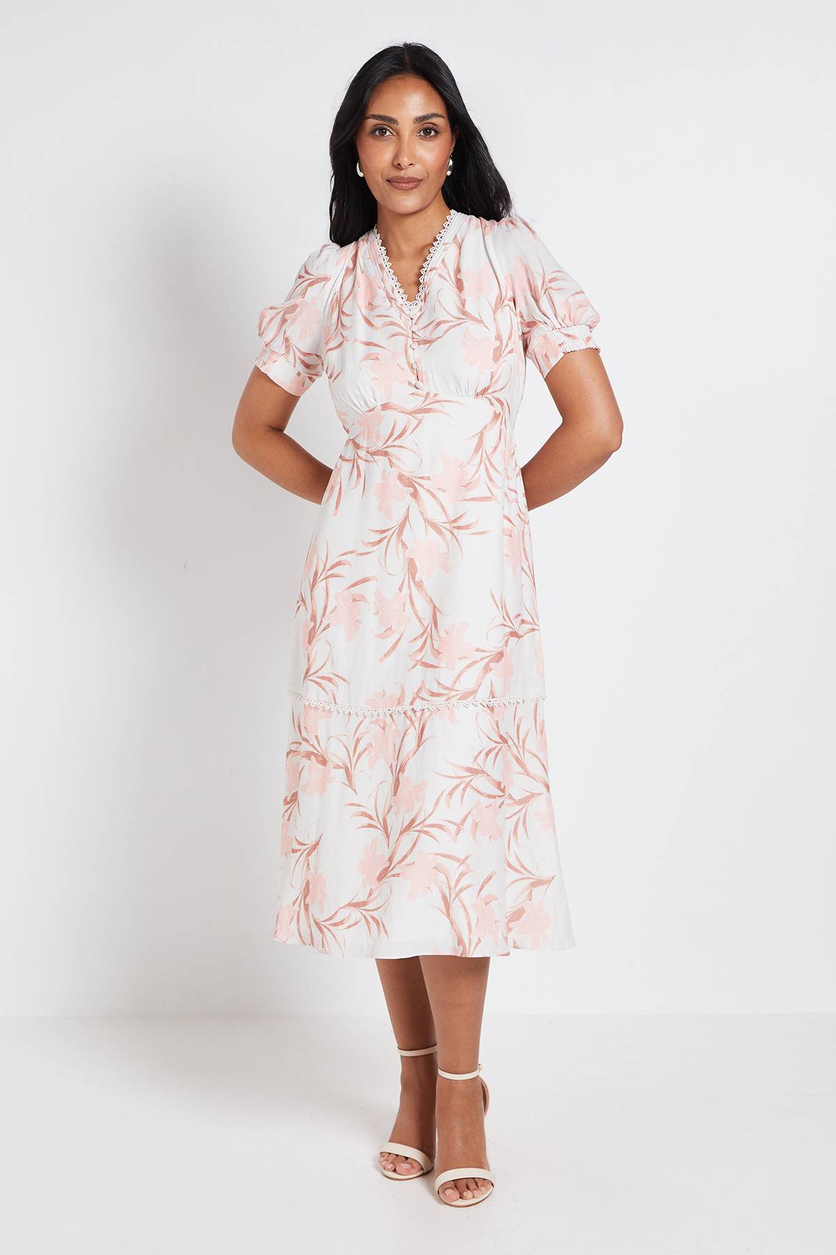 Wallis Robe Midi Florale Boutonnée Pour Petite Taille