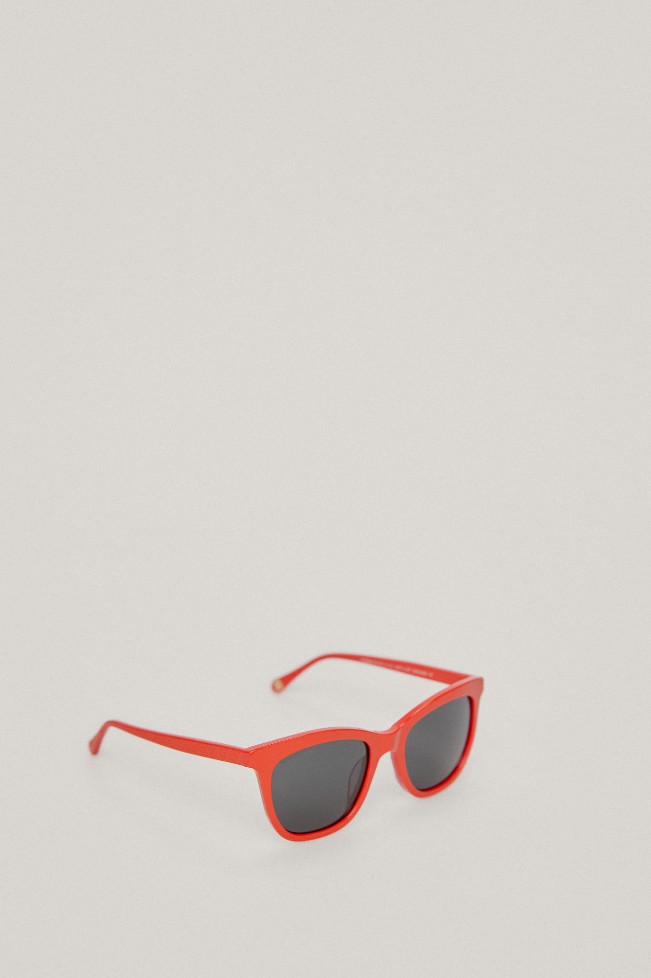 Óculos de Sol em Acetato Vermelho - Vermelho
