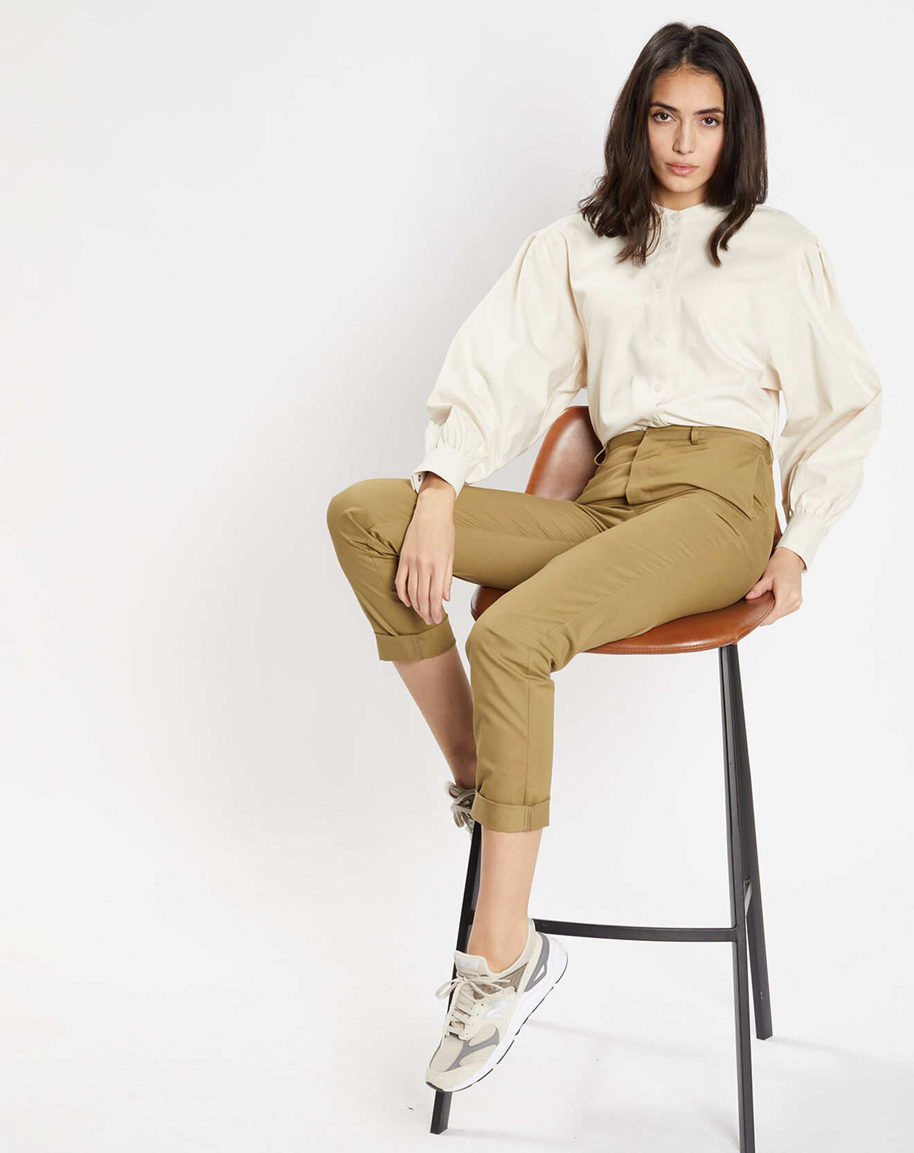 Galeries Lafayette Chemise en Coton Cachou col officier écrue