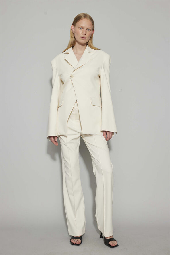 Oval Square OSLuxury Blazer Gardenia