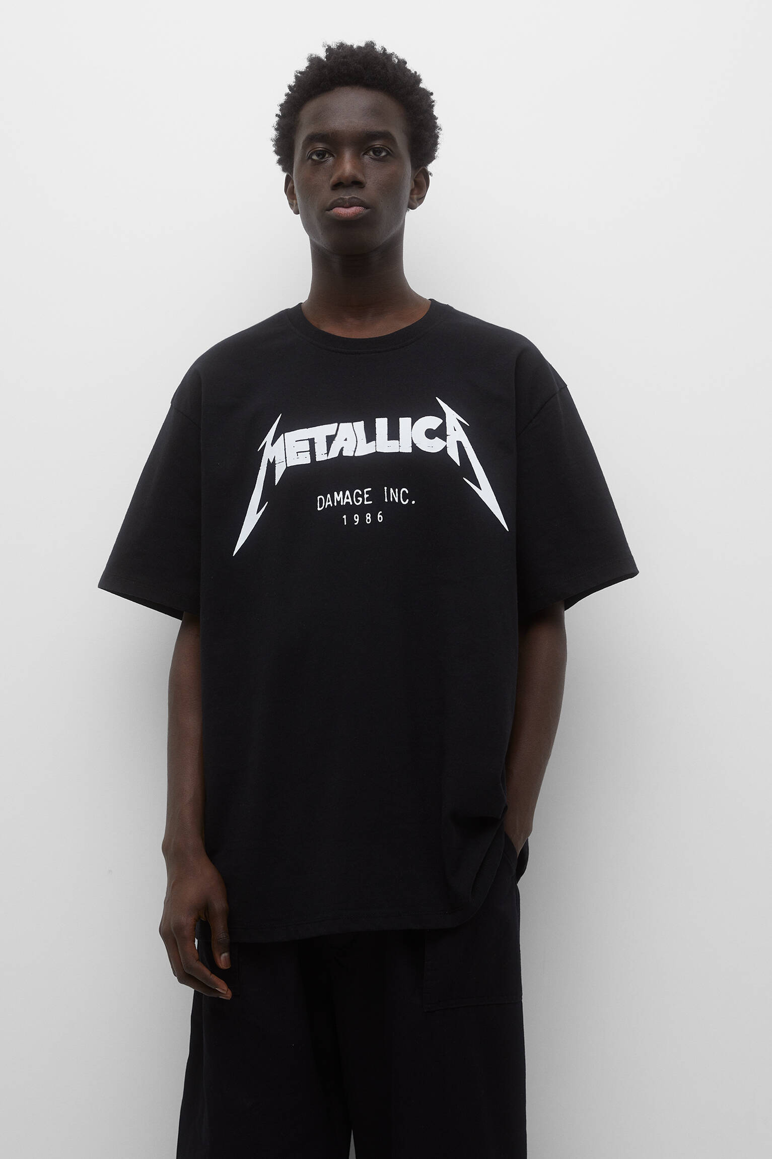 CAMISETA DE MANGA CURTA METALLICA - PRETA