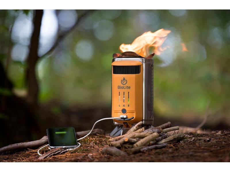 BioLite Camping-Grill CampStove 2 Kocher mit USB-Ladeausgang inkl. Lampe
