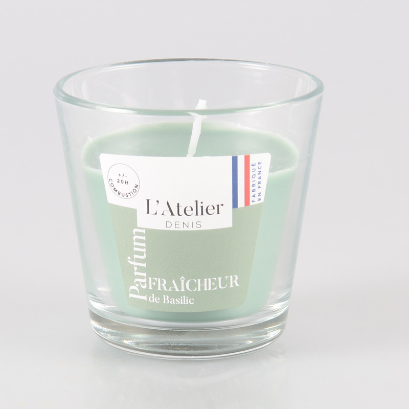 Bougie parfumée dans un verre