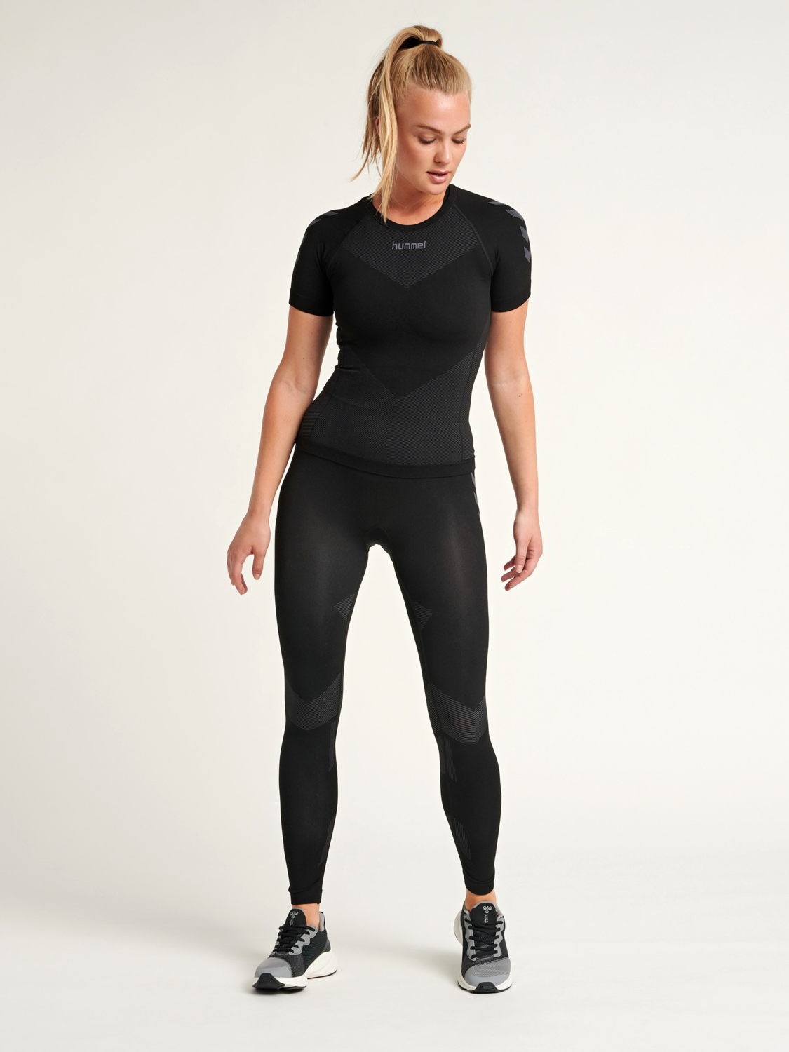 HUMMEL FIRST SEAMLESS JERSEY S/S WOMAN