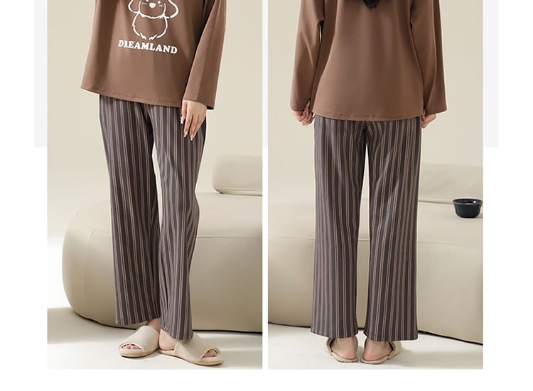 Jeony - Loungewearset: gewatteerd T-shirt met lange mouwen en print en gestreepte broek