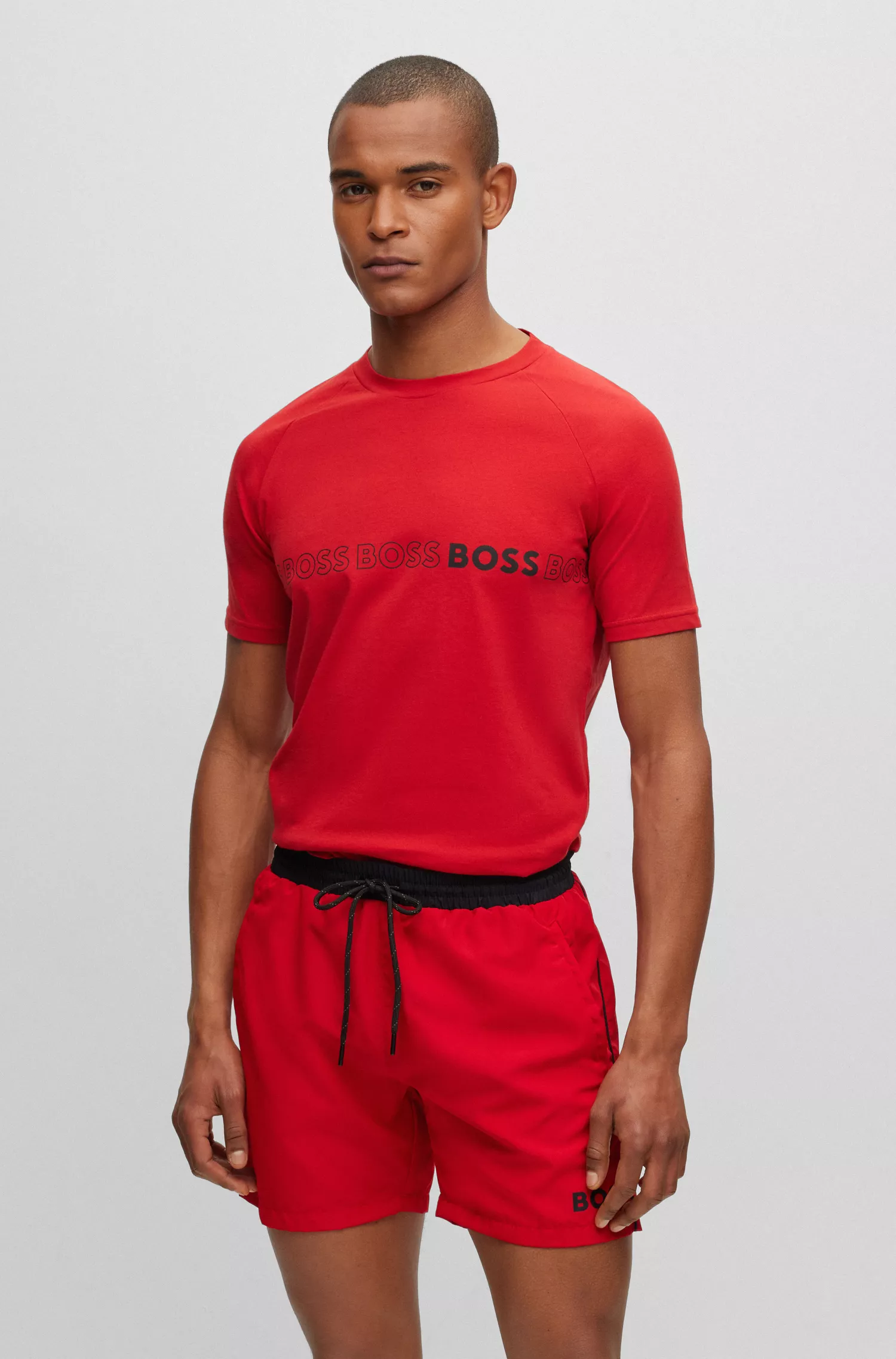 Camiseta BOSS preta de corte justo com proteção UV FPS 50+