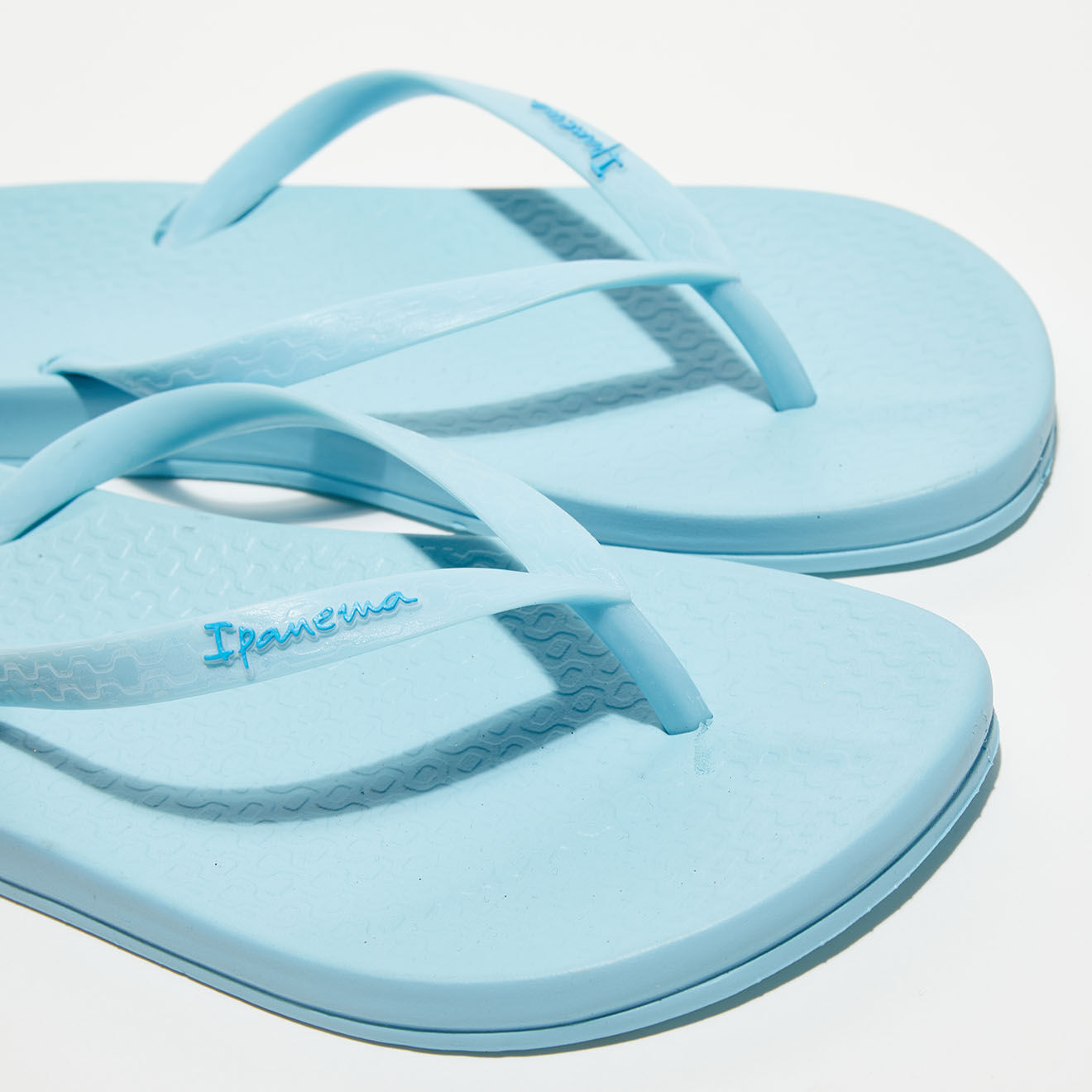 Ipanema Tongs Anat Colors bleu clair
