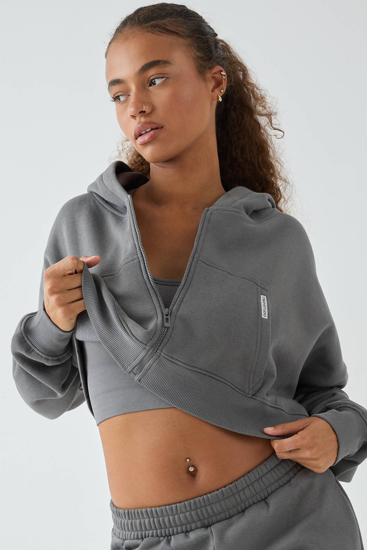 Sweat à Casynthétiqueche Court Boxy DSGN Studio
