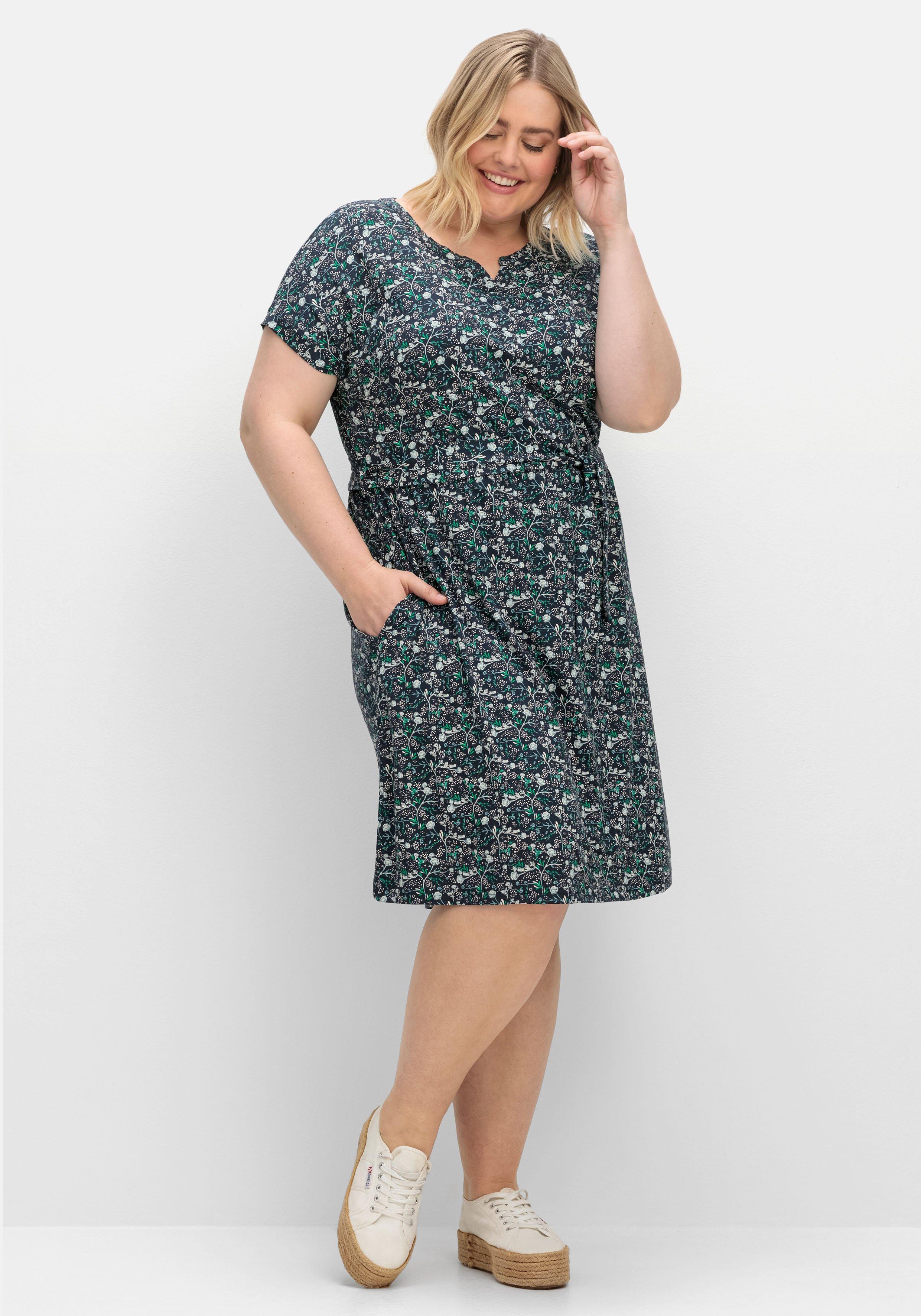 Jerseykleid mit Blumenprint und Bindegürtel