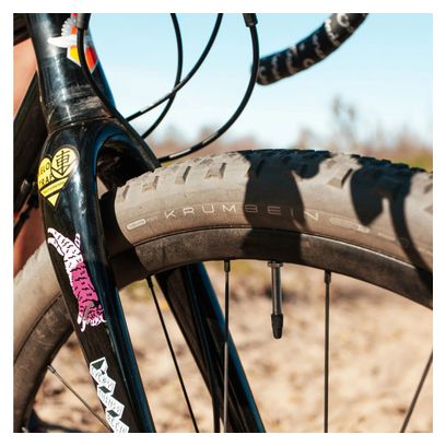 Pneu Gravel American Classic Krumbein 650b Tubeless Ready Souple Stage 5S Armor Rubberforce G Flancs Marrons