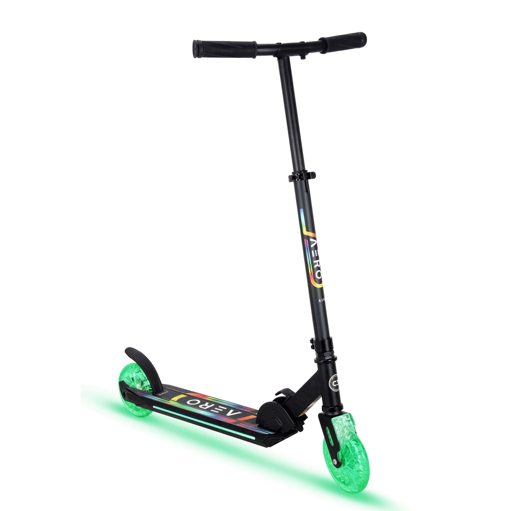 Aero C3 Scooter mit dynamischer RGB-Beleuchtung