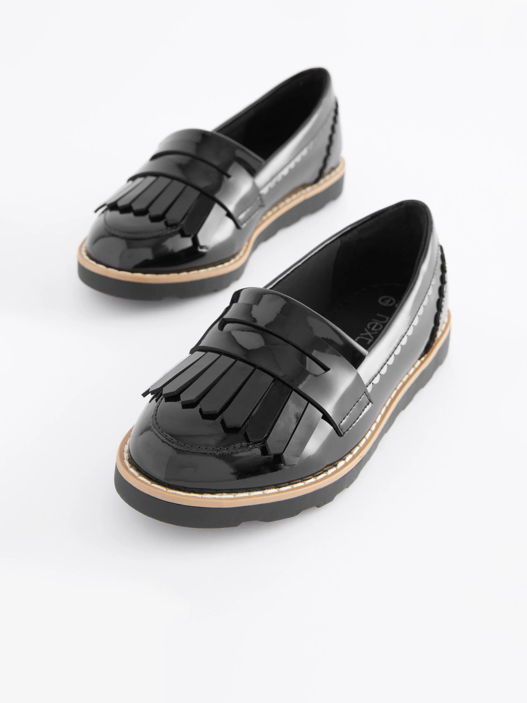 Zwart lak - Schoolloafers met kwastjes