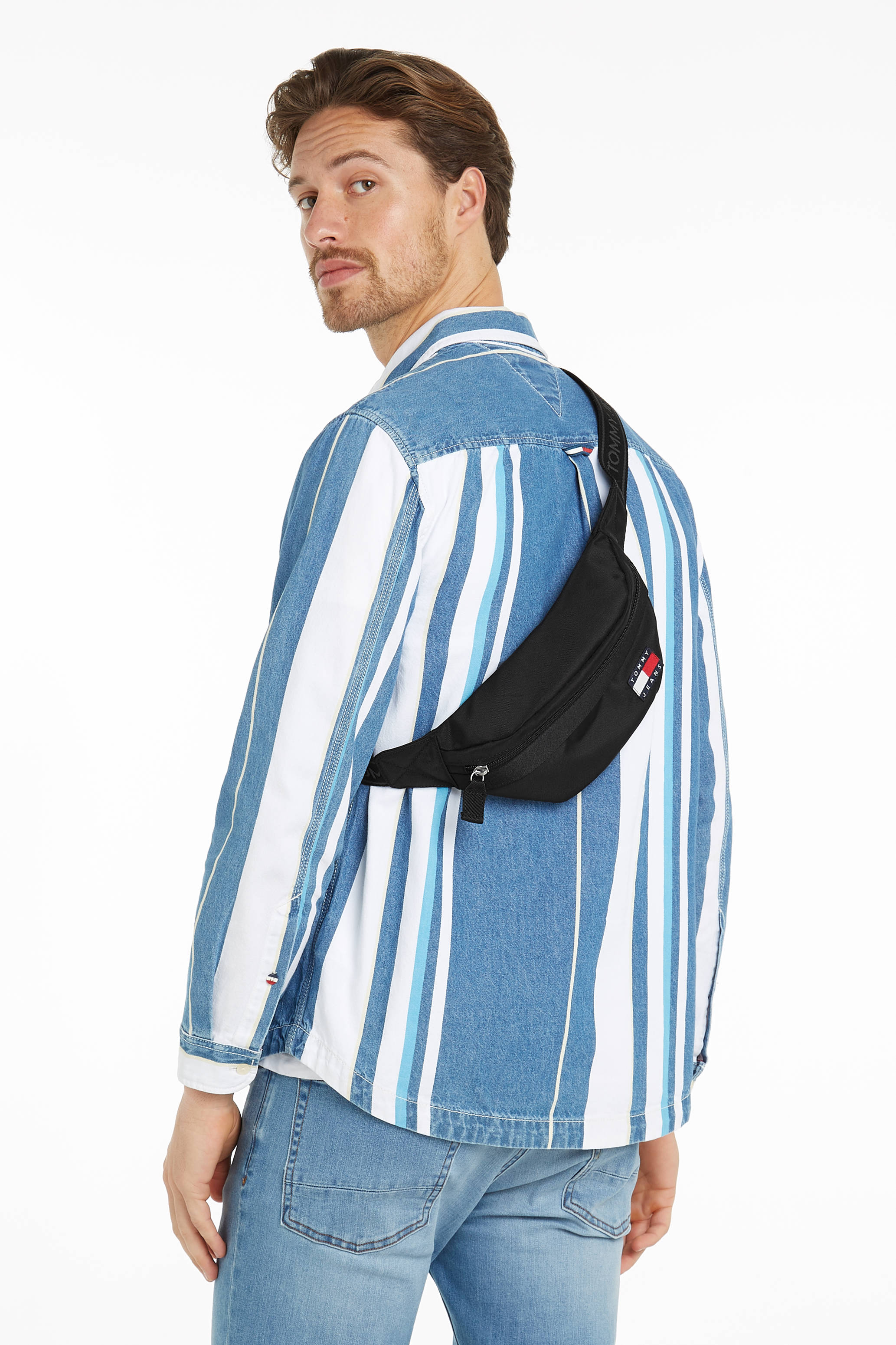 Tommy Jeans heuptas TJM Essential zwart