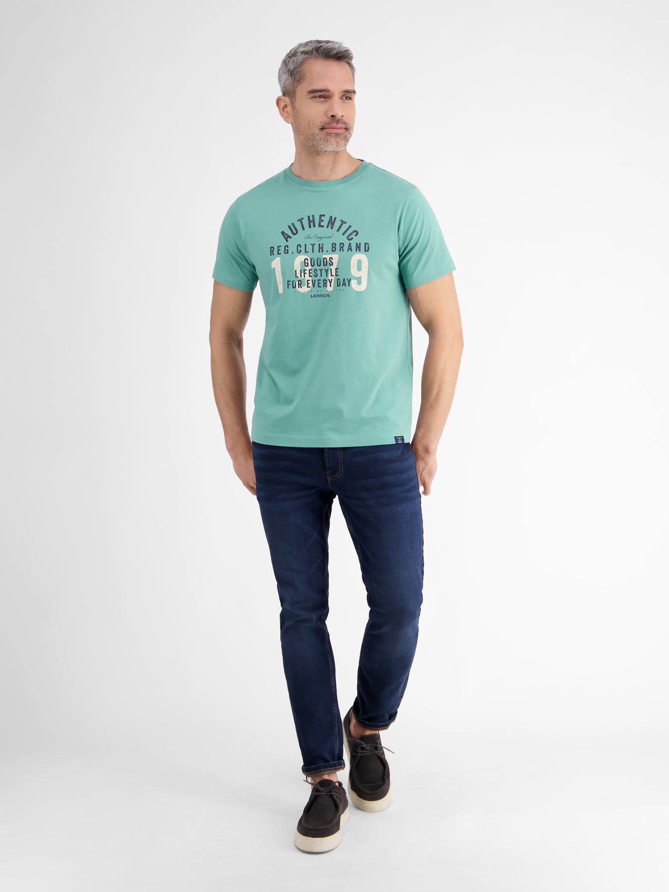 Unifarbenes T-Shirt mit Print