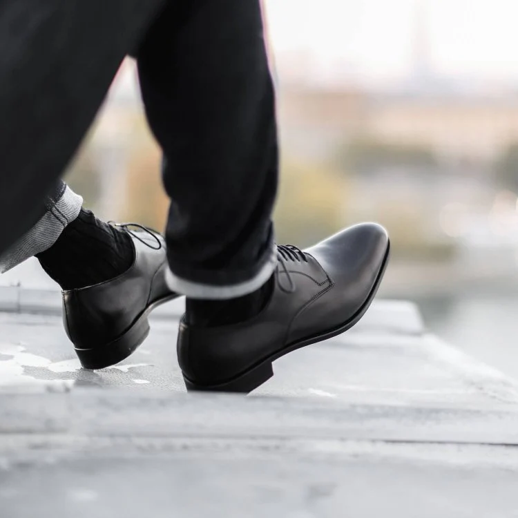 Dikens-Derby en cuir noir