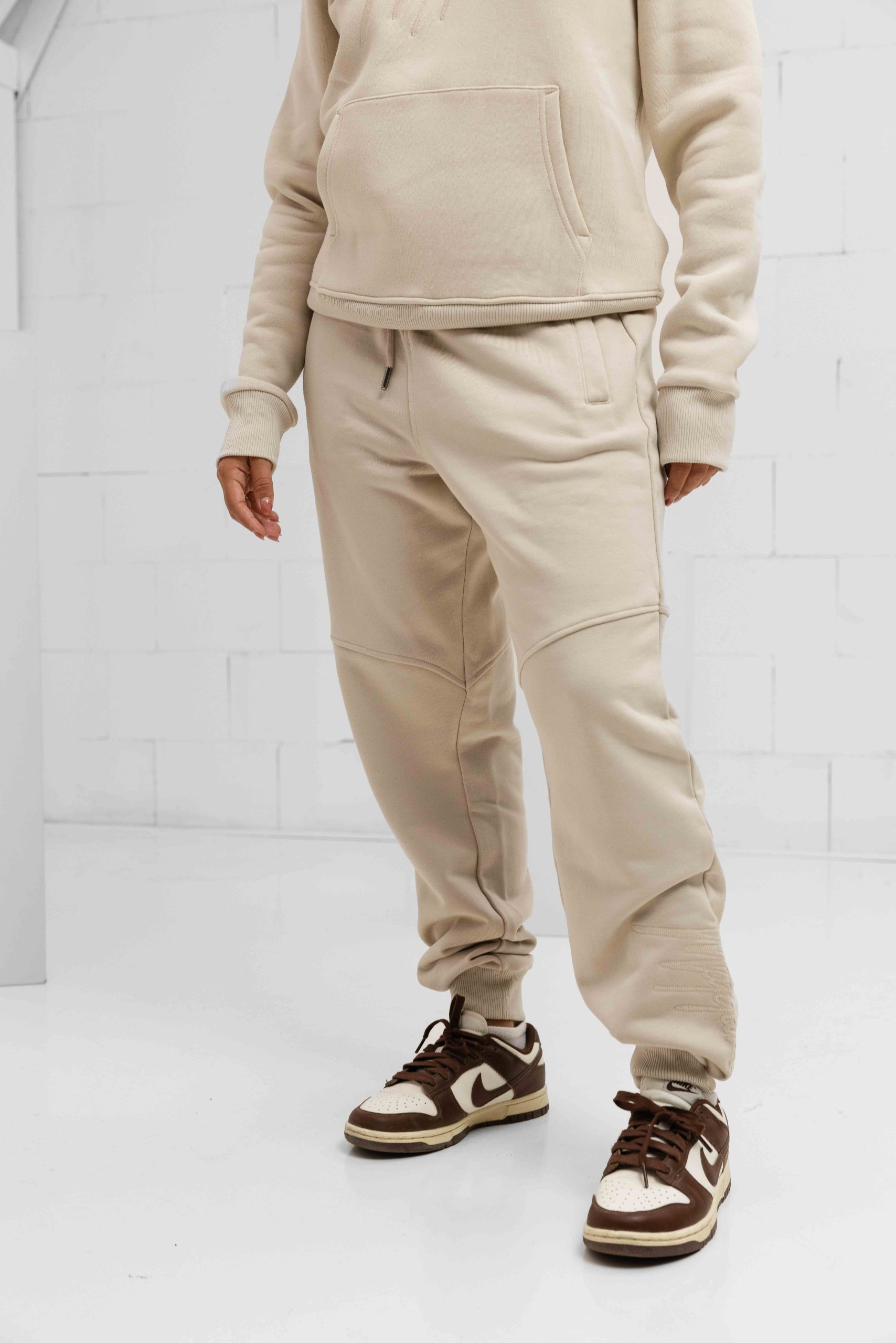 Malelions Essentials Trainingspak Dames Beige