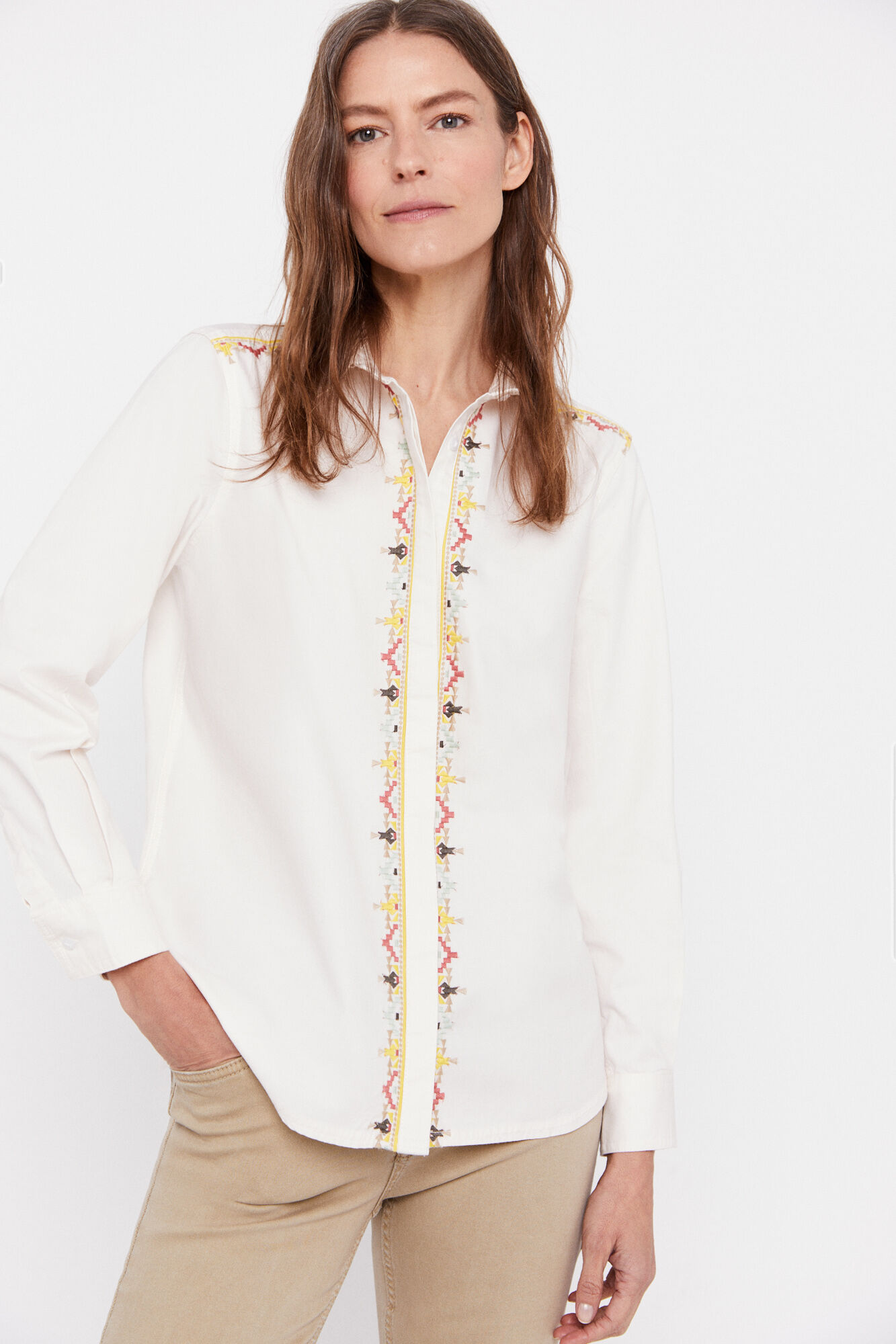 Camisa bordada - Branca