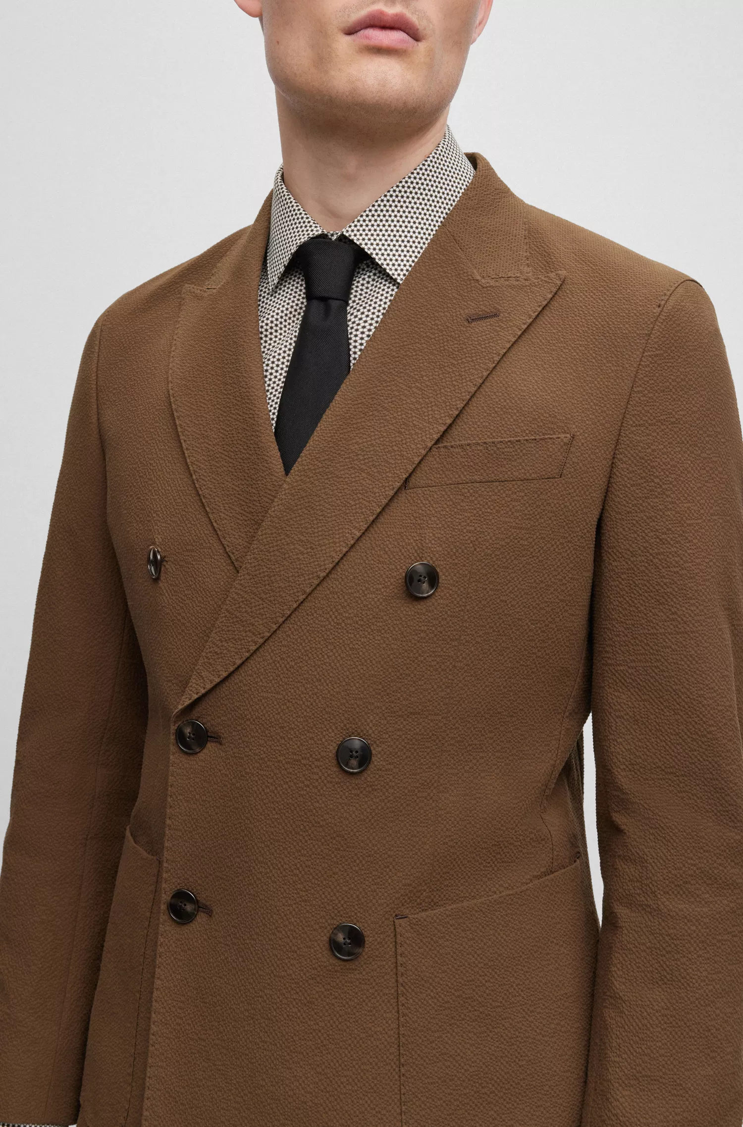 Terno BOSS preto slim-fit em algodão seersucker com elastano
