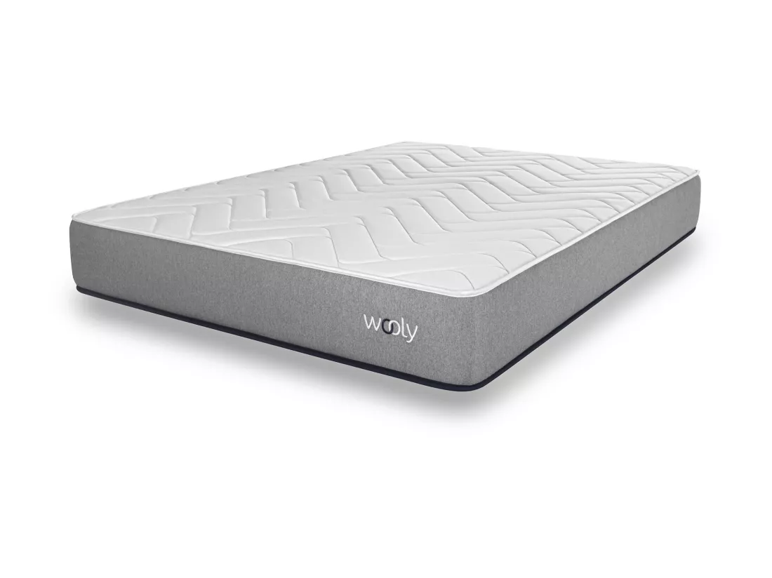 Matelas Wooly One SP 140x200 cm - Hybride - Ressorts Ensachés - Mémoire de Forme - Mousse HR 35 kg - Latex - Confort mi - Ferme - Réversible - 24 cm