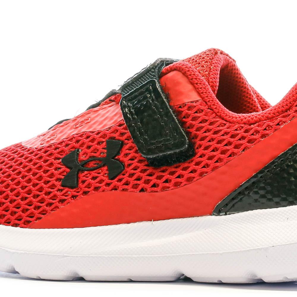 Under Armour Baskets Rouge Garçon Under Armour Surge