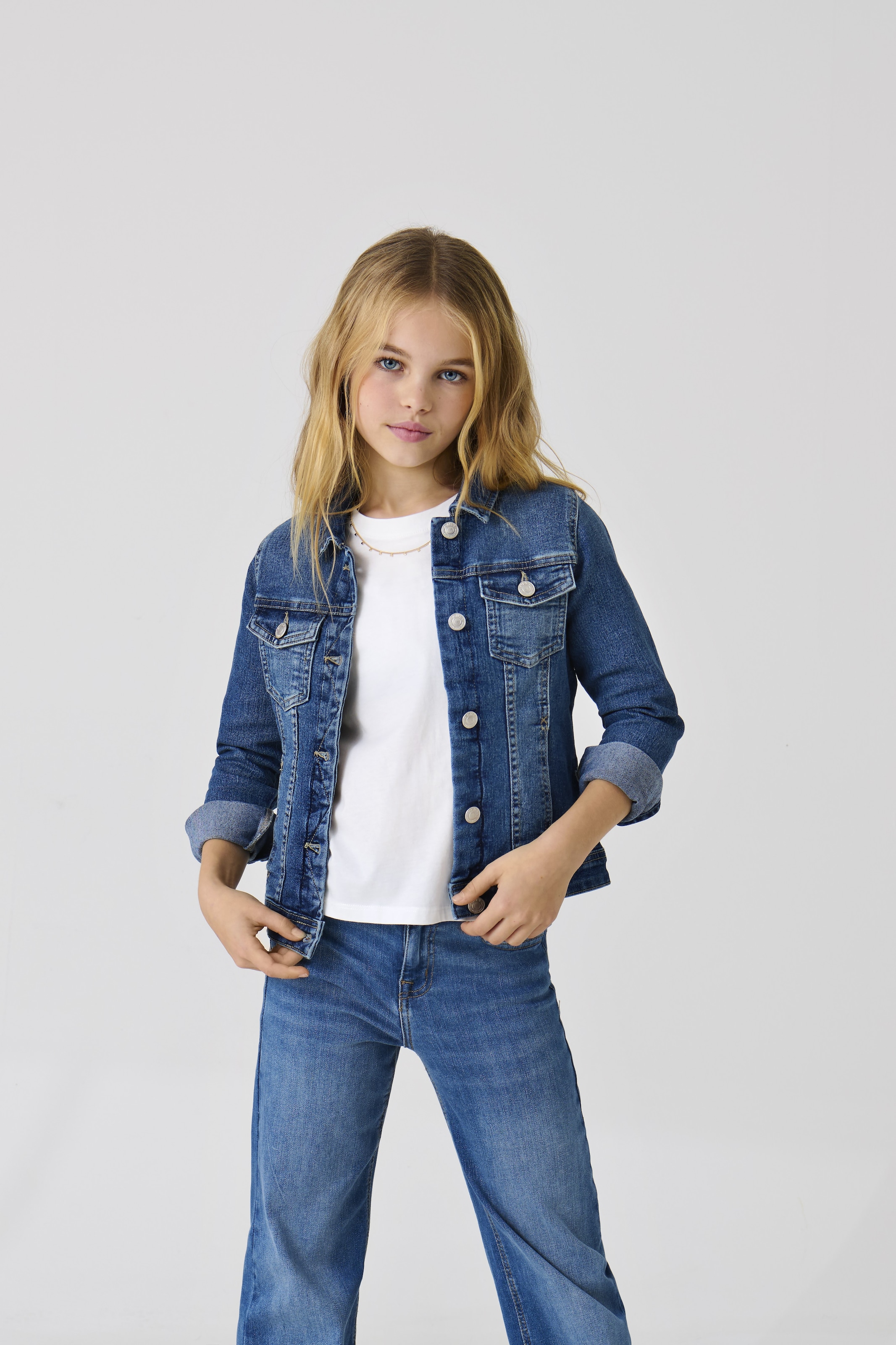 KIDS ONLY Jeansjacke »KONSARA« ohne Kapuze in klassischer, leicht verkürzter Form und cooler dunkler Waschung