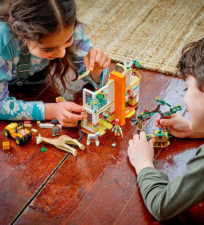 LEGO? Friends - Mias Vildtredning 41717 - 430 Dele