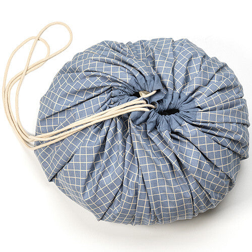 play&go speelkleed en opbergzak noomad - grid blue