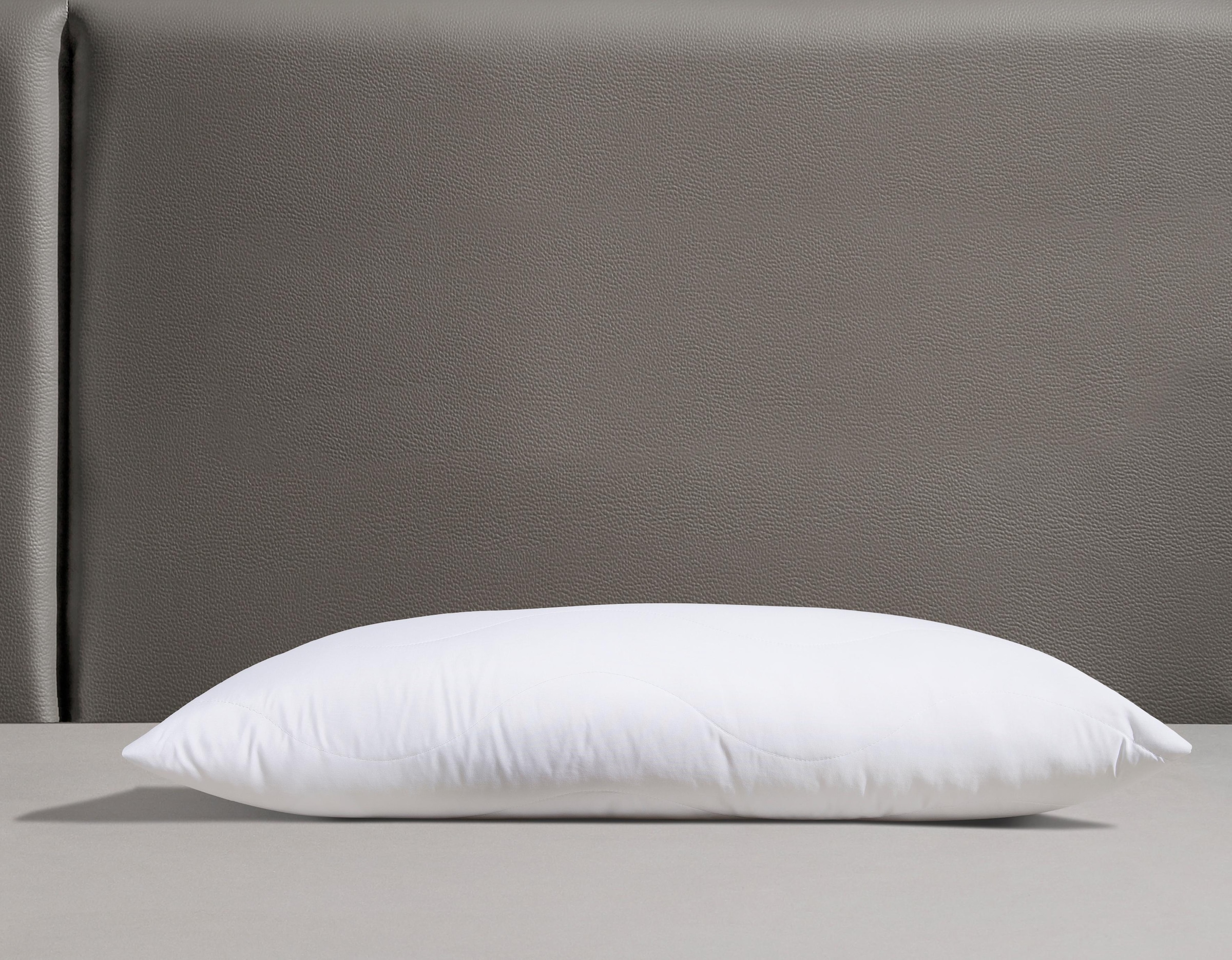 Jekatex Nackenstützkissen »Visko, Kissen ist Hausstauballergiker geeignet« Füllung: Viskoschaumstäbchen Bezug: Polyester 1 Stk. tlg. Kopfkissen 40x80 cm, Optimale Stützkraft für Kopf- & Nackenbereich