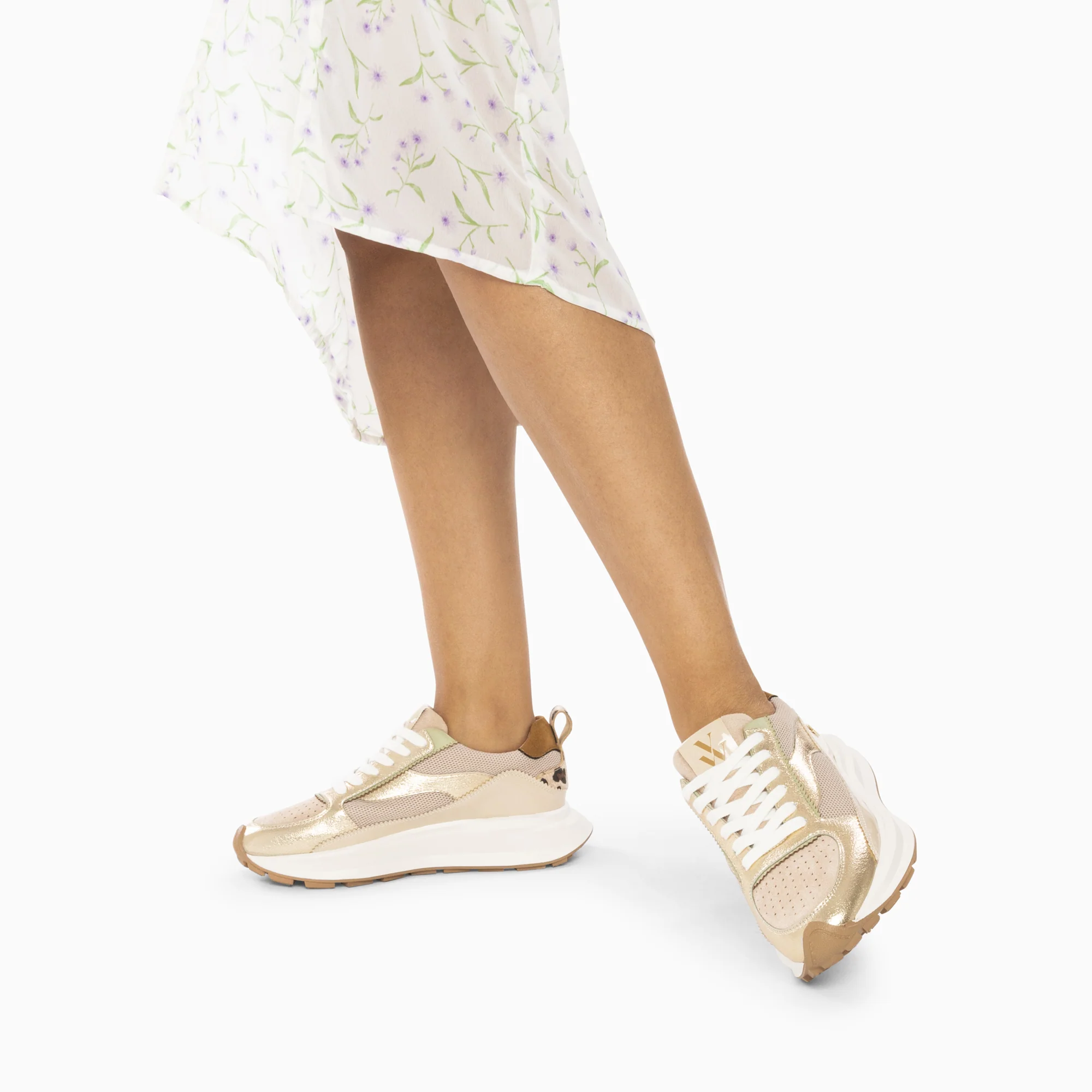 Sneakers-Baskets Emma or et beige à semelle oversize