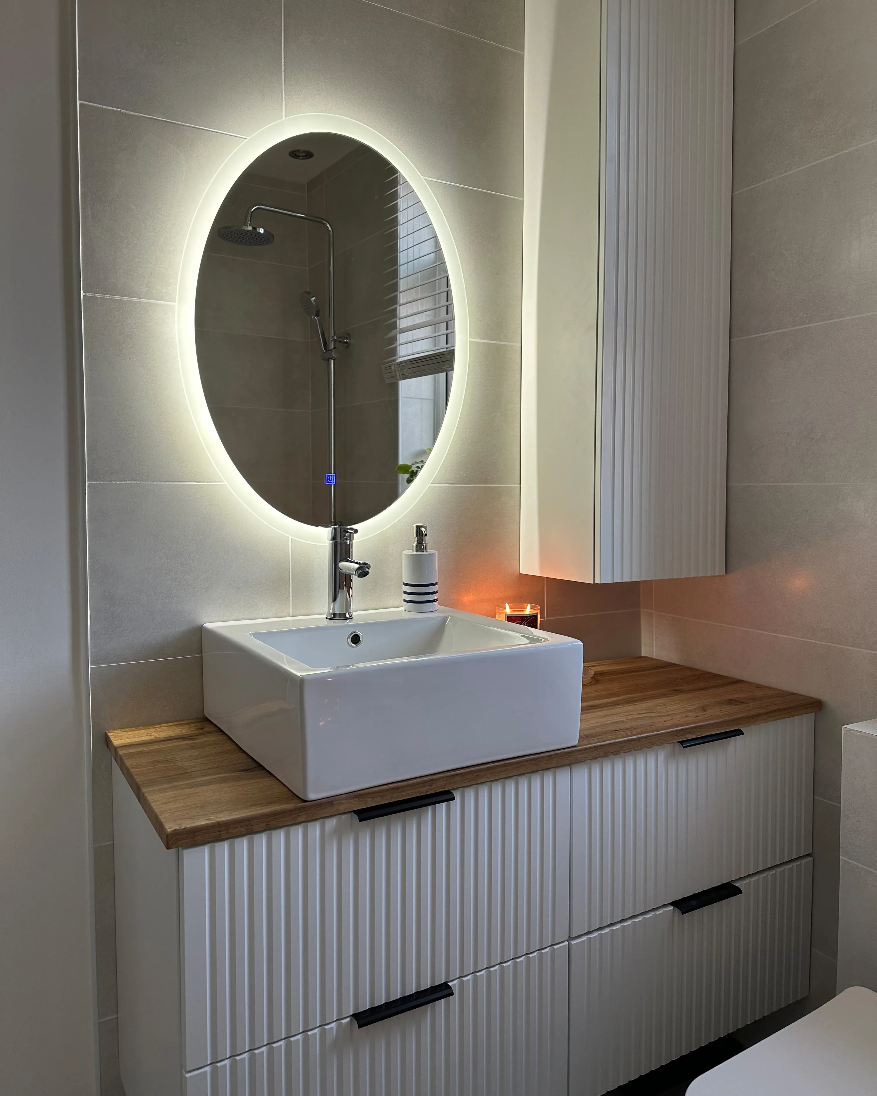 LED badkamerspiegel VIRIAT 60 cm 80 cm Zilver