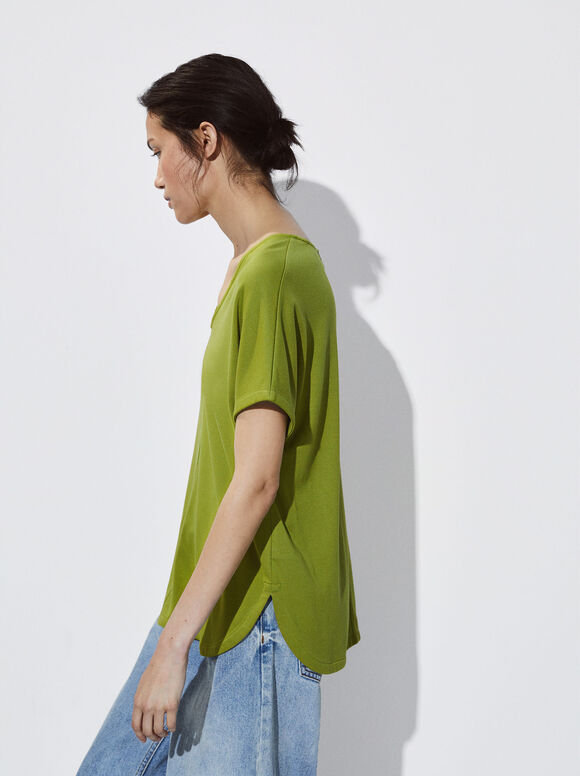 Camiseta básica com decote em V - Verde